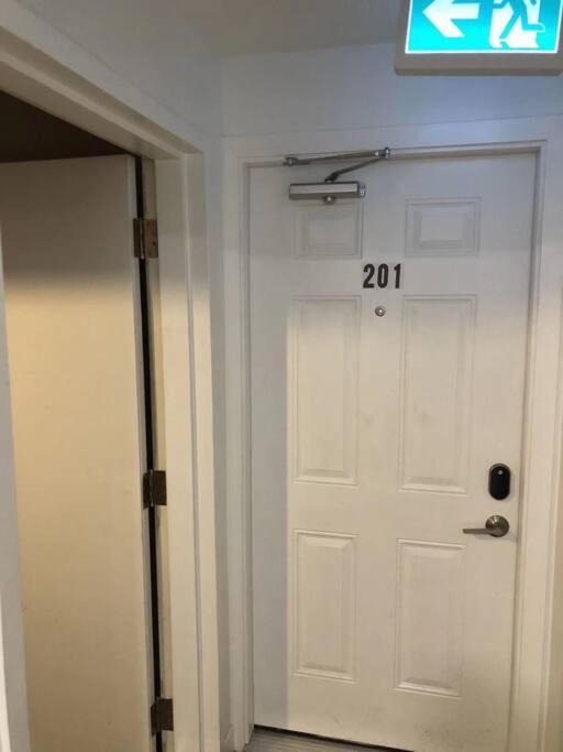 Unit #201 Cozy Mountain View 1Br In Dt Appartement Canmore Buitenkant foto