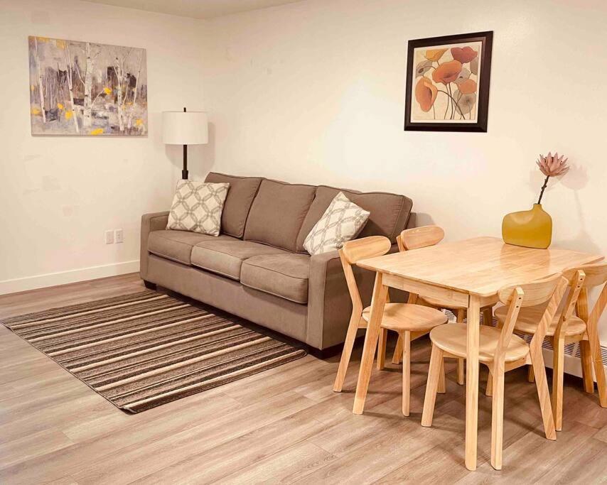 Unit #201 Cozy Mountain View 1Br In Dt Appartement Canmore Buitenkant foto